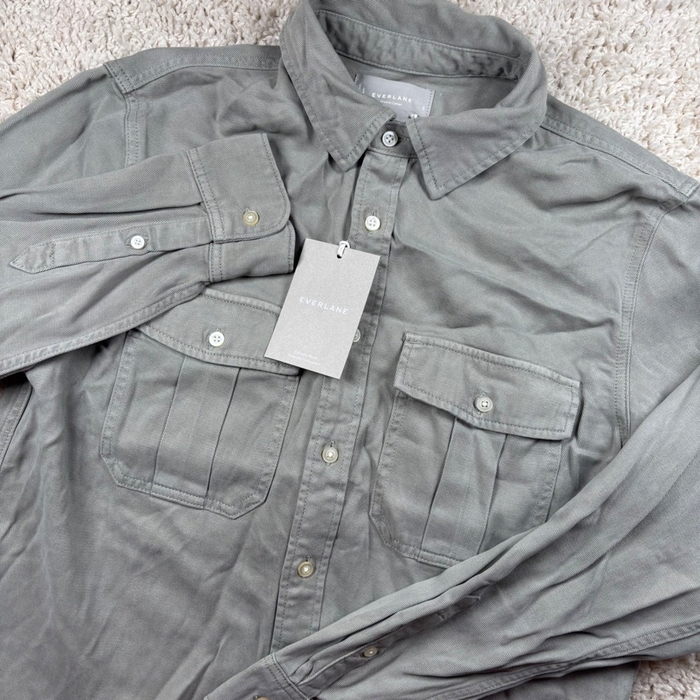 NWT Everlane Mens Utility Shirt Small Gray Tencel Twill Long Sleeve Button Down